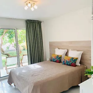Apartment Superbe Ultra Cosy A 2 Min De La, Sainte-Anne